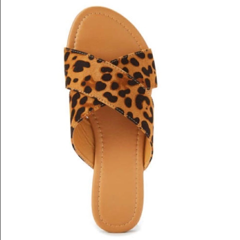 Leopard printed Sandals - Picture 4 of 5